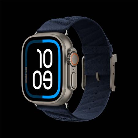 Apple Watch Ultra 2 (2024) 49mm Natural Titanium Case with Black Titanium Milanese Loop Medium